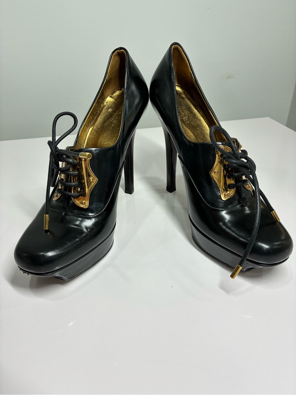 Gucci black leather lace-up platform heels - Picture 4 of 9
